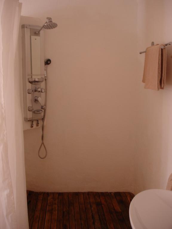 Artista Beach Villa Balabag  部屋 写真