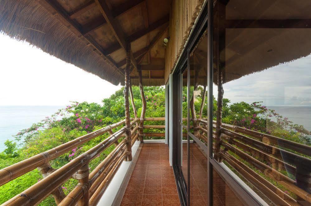 Artista Beach Villa Balabag  エクステリア 写真