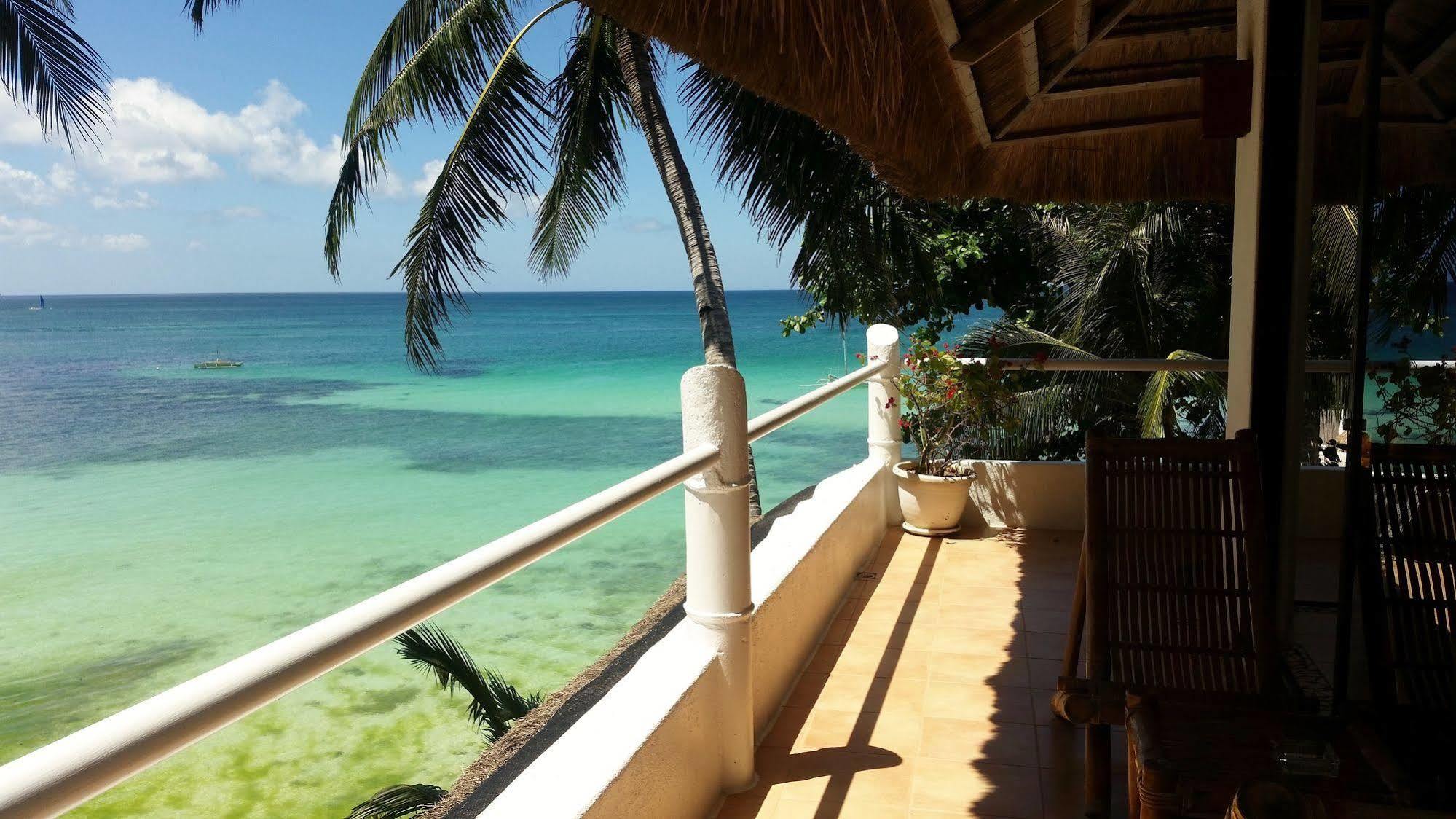 Artista Beach Villa Balabag  エクステリア 写真