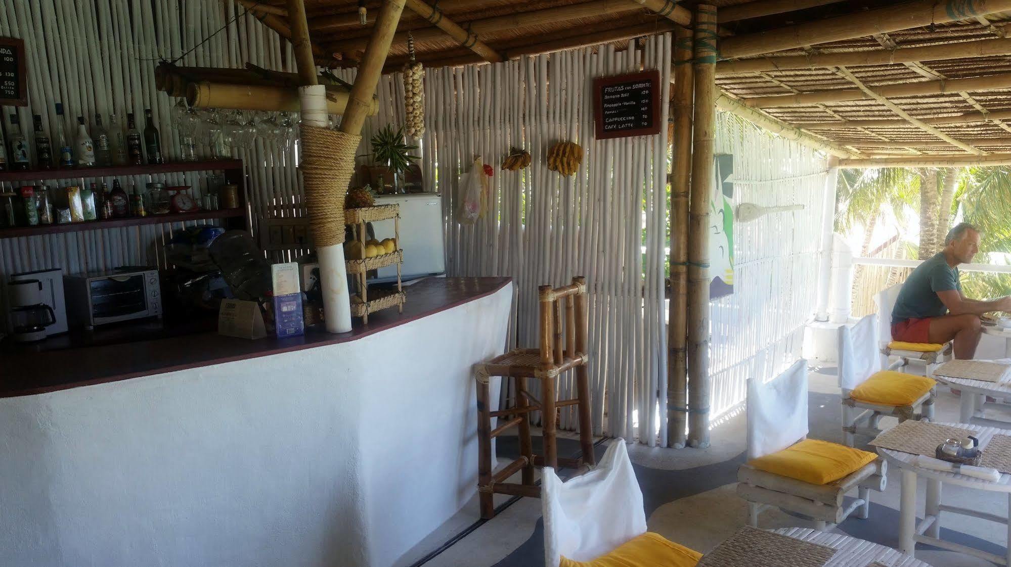 Artista Beach Villa Balabag  エクステリア 写真